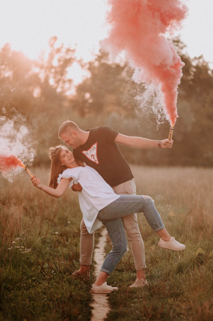 sesja narzeczeńska sesja narzeczenska fotograf płock  fotograf ślubny płock fotograf plock fotografia ślubna portfolio reportaż ślubny sesja ślubna sesja slubna gender reveal