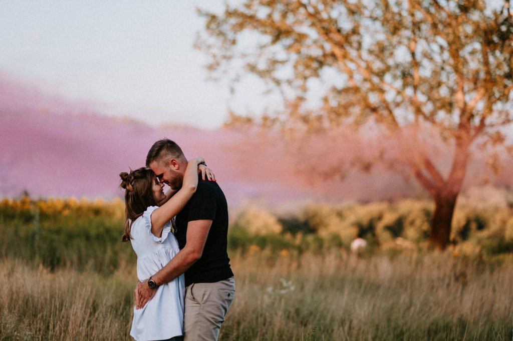 sesja narzeczeńska sesja narzeczenska fotograf płock  fotograf ślubny płock fotograf plock fotografia ślubna portfolio reportaż ślubny sesja ślubna sesja slubna gender reveal